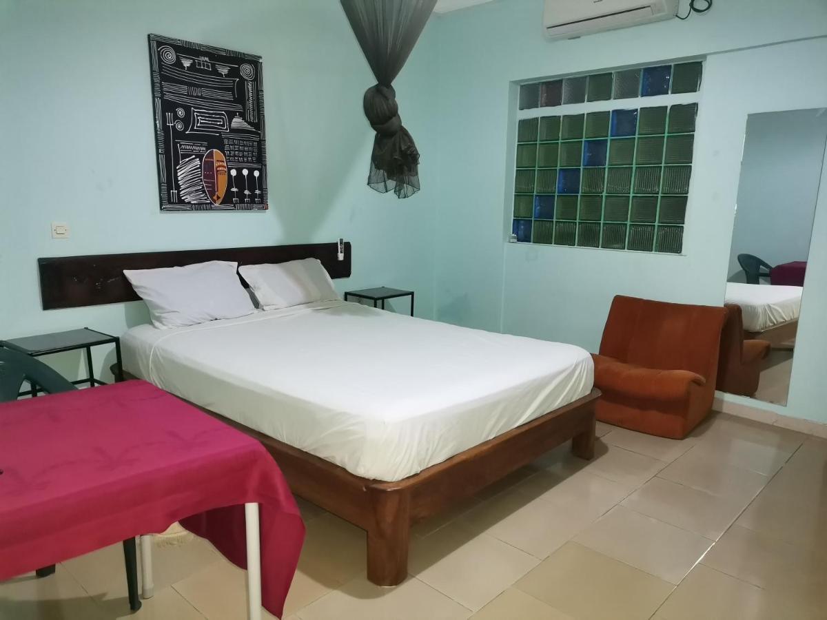 Hotel Badinca Alojamento Low Cost In Bissau Avenida Francisco Mendes المظهر الخارجي الصورة