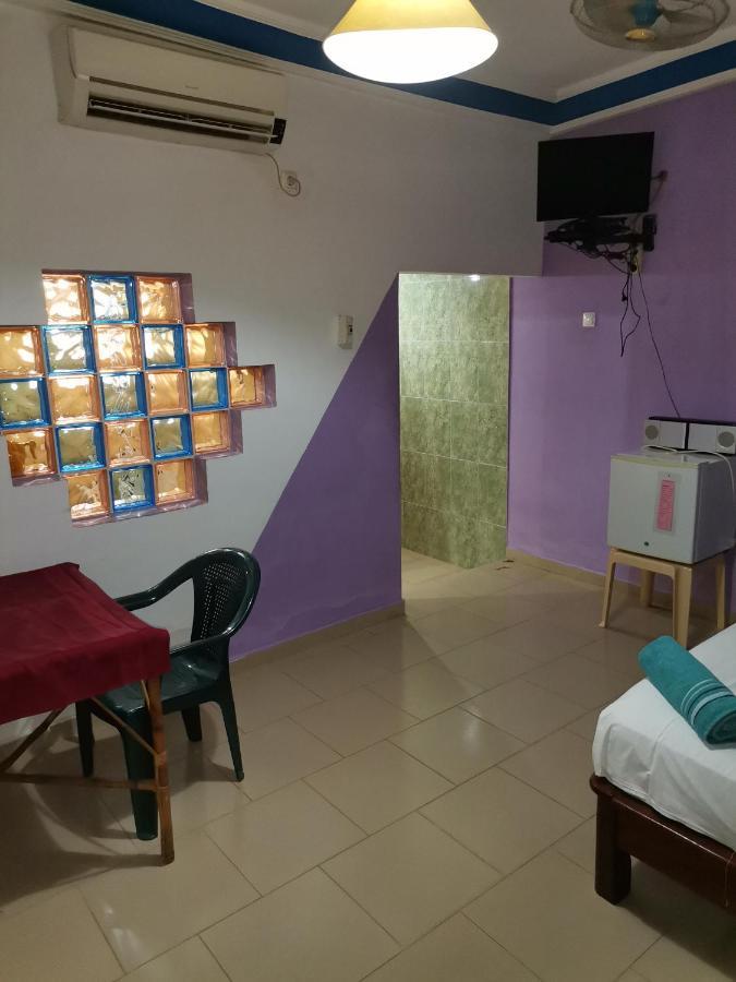 Hotel Badinca Alojamento Low Cost In Bissau Avenida Francisco Mendes المظهر الخارجي الصورة