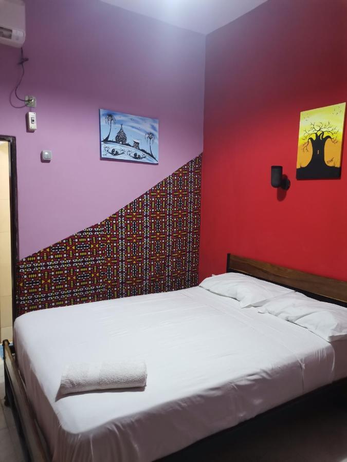 Hotel Badinca Alojamento Low Cost In Bissau Avenida Francisco Mendes المظهر الخارجي الصورة