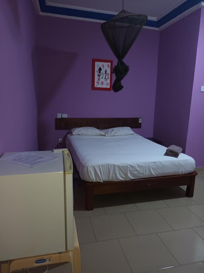 Hotel Badinca Alojamento Low Cost In Bissau Avenida Francisco Mendes المظهر الخارجي الصورة