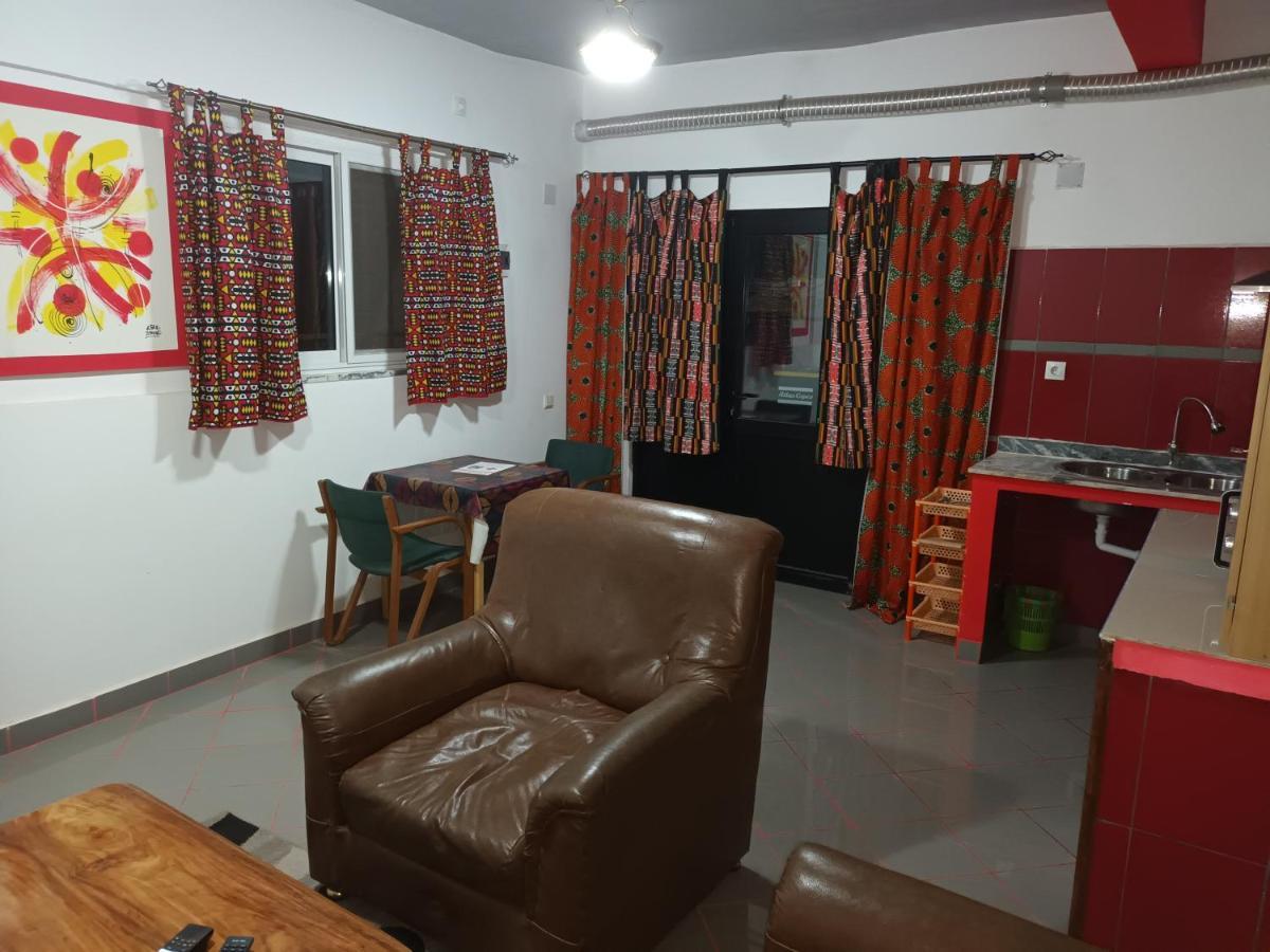 Hotel Badinca Alojamento Low Cost In Bissau Avenida Francisco Mendes المظهر الخارجي الصورة