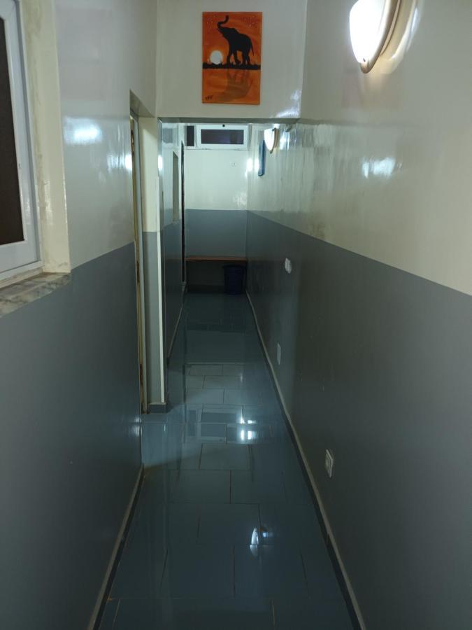 Hotel Badinca Alojamento Low Cost In Bissau Avenida Francisco Mendes المظهر الخارجي الصورة
